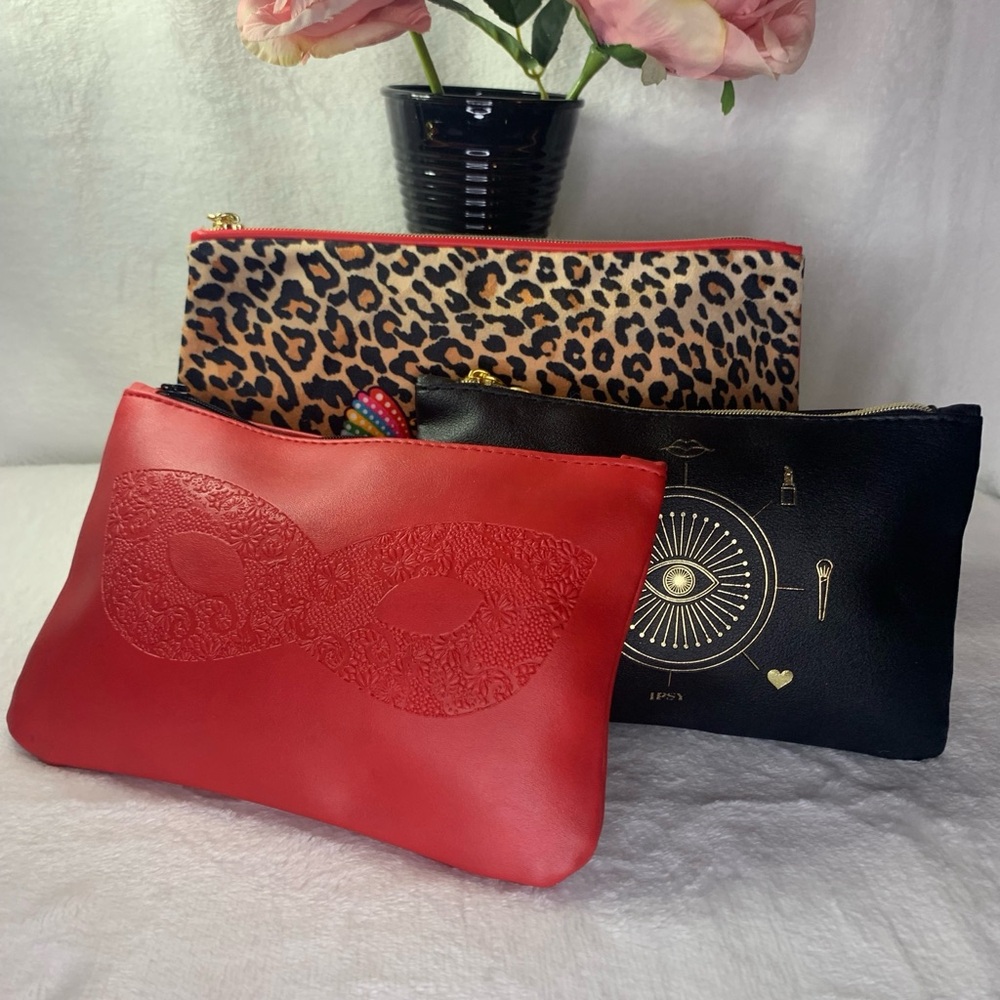 3 BRAND NEW ASSORTED COSMETIC BAGS